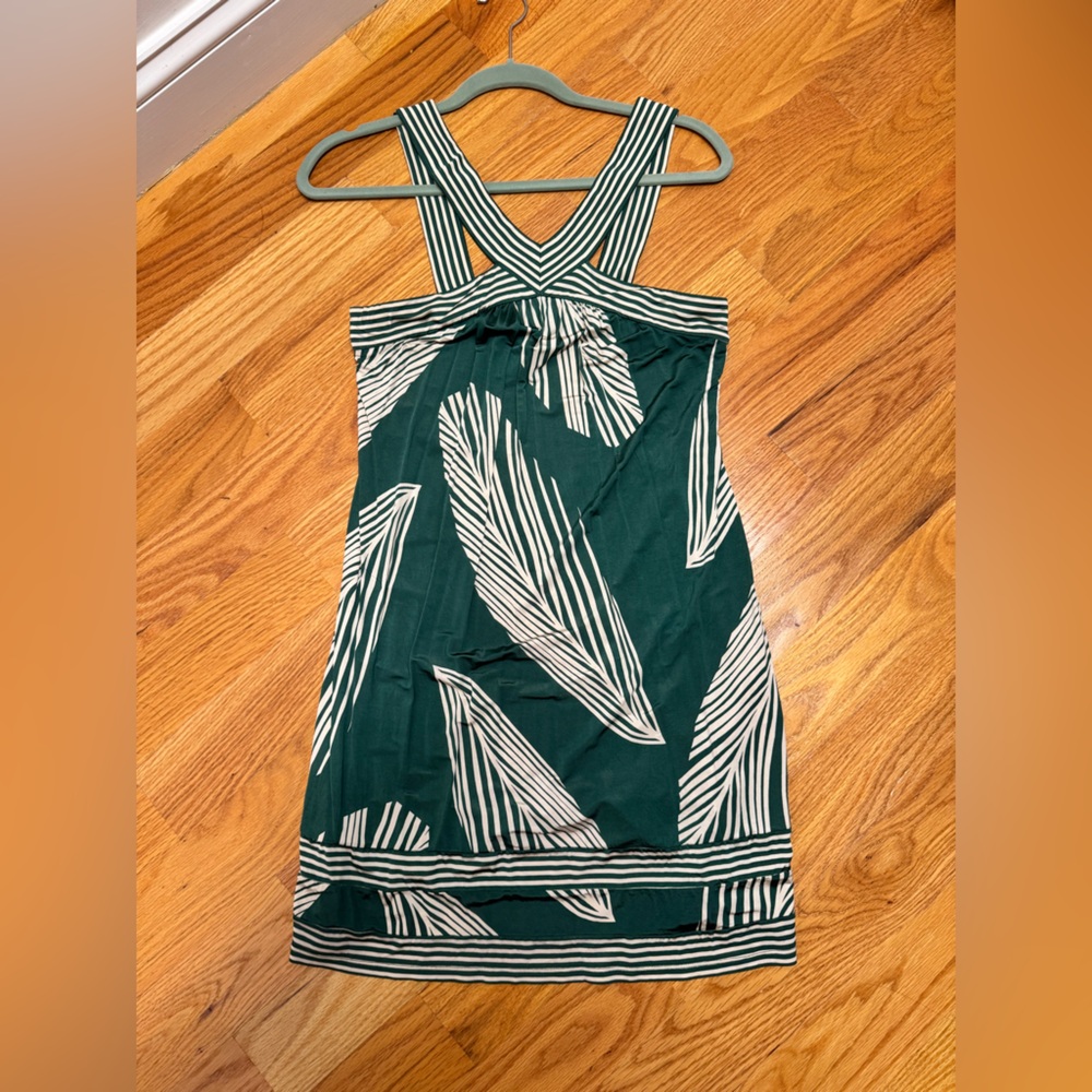 BCBGMaxAzria Green and White Leaf Pattern Dress